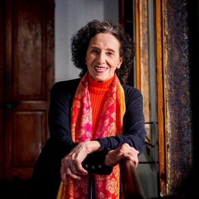 Exposição homenageia a mestra da dança brasileira Angel Vianna e seu legado