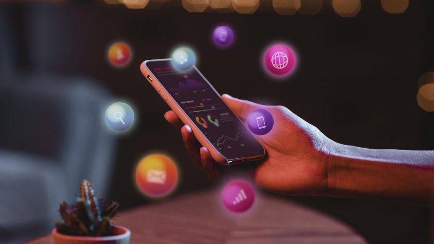 Profissionais que dominam tanto marketing digital quanto IA têm uma vantagem competitiva significativa (Foto: Freepik)