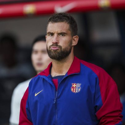 Inigo Martinez deixa o Barcelona e se prepara para transferência ao Al Nassr