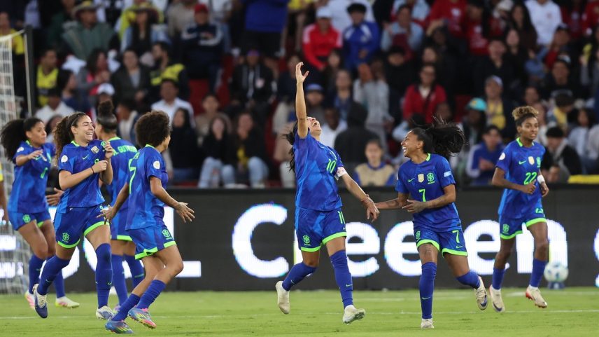 Jogadoras do Brasil comemoram gol de Marta na final da Copa América (Foto: Lívia Villas Boas/CBF)