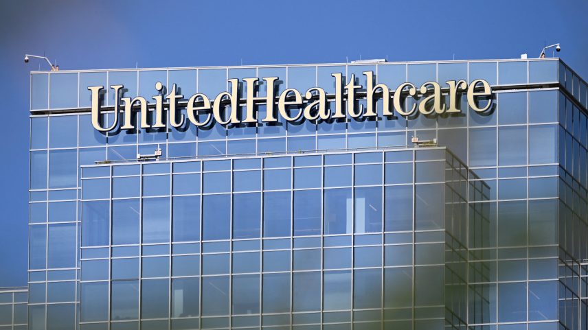 A UHG emprega ou tem sob contrato cerca de 10% de todos os médicos nos Estados Unidos (Foto: PATRICK T. FALLON/AFP/Getty Images)