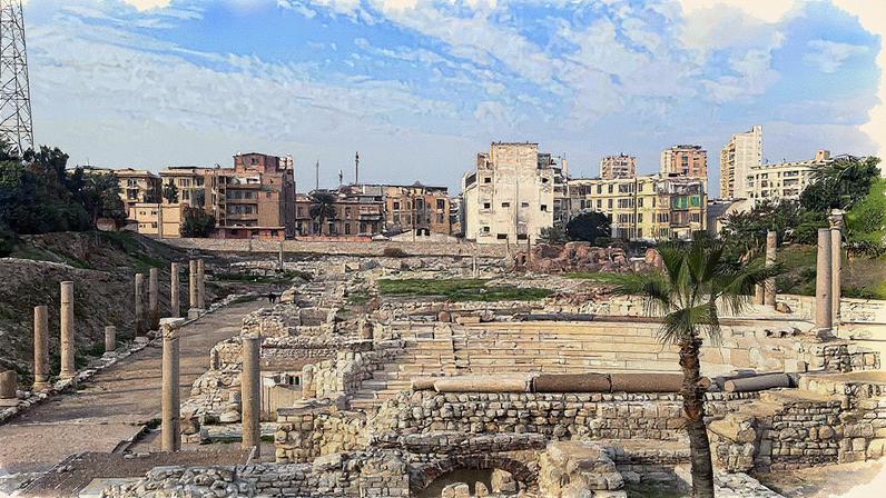 O bienal utilizará locais que refletem a história da cidade, incluindo este anfiteatro romano (Foto: Alexandria Biennale)