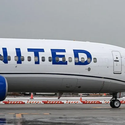 United Airlines suspende partidas de voos nos EUA devido a problemas tecnológicos