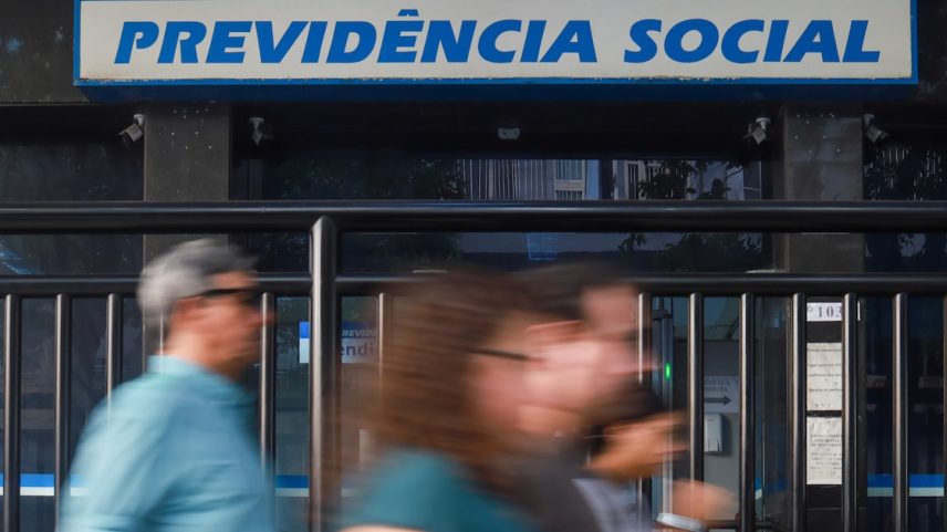 Empresas não podem fazer novas operações de crédito consignado. (Foto: Pedro Kirilos)