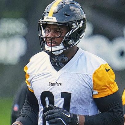 Jonnu Smith celebra reencontro com Arthur Smith após sucessos anteriores nos Steelers