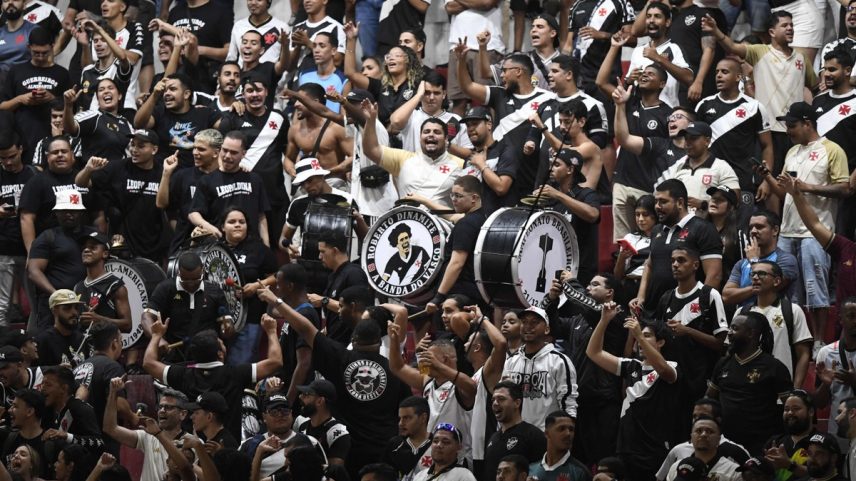 Torcida do Vasco em São Januário (Foto: Daniel RAMALHO/VASCO)