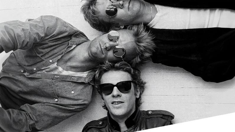 O grupo inglês The Police, em 1983, na época do lançamento do álbum 'Sincronicity'. De cima para baixo, o guitarrista Andy Summers, o baixista e o vocalista Sting e o baterista Stewart Copeland (Foto: Divulgação)