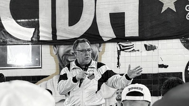 Marcelo Teixeira esteve na sede da Torcida Jovem (Foto: Divulgação/Santos FC)