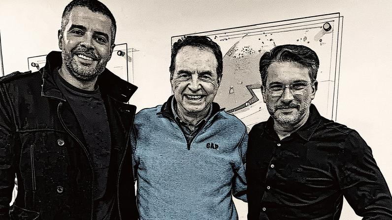 Hermano Henning, ex-SBT e Globo, com diretores da TV Notícias Agrícolas (Foto: Reprodução)