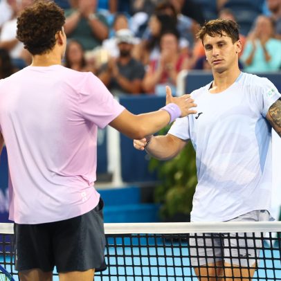 Shelton avança, Khachanov vence e Medvedev é eliminado no torneio