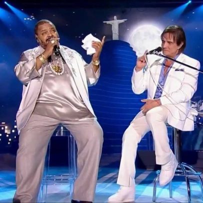 Roberto Carlos homenageia Arlindo Cruz com aplausos em show em Pernambuco