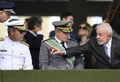 EUA suspendem reuniões com militares brasileiros durante crise diplomática