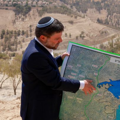 Ministro de Israel afirma que plano de assentamentos ameaça Estado da Palestina