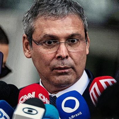 PT solicita ao STF bloqueio de bens de Bolsonaro e familiares em nova ação judicial