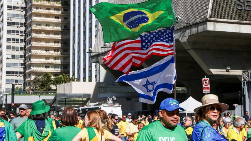 Apoiadores do ex-presidente Jair Bolsonaro em manifestação na Avenida Paulista (Foto: Cadu Pinotti/Agência Brasil)