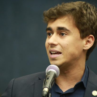 Nikolas Ferreira adota estratégia digital inovadora para crescer no YouTube