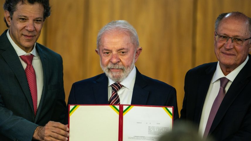 Fernando Haddad, Lula e Geraldo Alckmin (Foto: Brenno Carvalho / Agência O Globo)