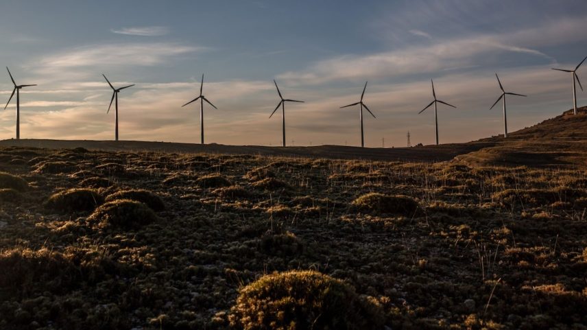 Apesar do crescimento sustentado da energia renovável na América Latina, o desenvolvimento da infraestrutura não acompanhou o ritmo (Foto: Ángel García/Bloomberg)