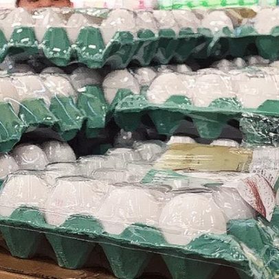 Surto de salmonela em ovos atinge quase 100 pessoas nos Estados Unidos