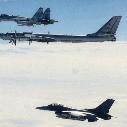 EUA interceptam avião espião russo próximo ao Alasca com caças militares