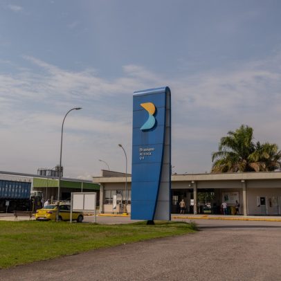 Braskem enfrenta desafios com dívida bilionária e necessidade de capital de giro