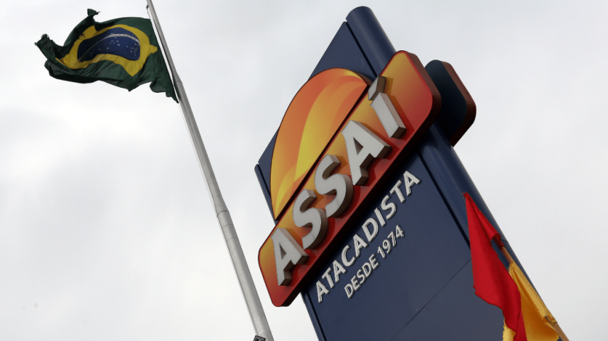 Logo do Assaí em loja da rede em São Paulo 11/01/2017 (Foto: REUTERS/Paulo Whitaker)