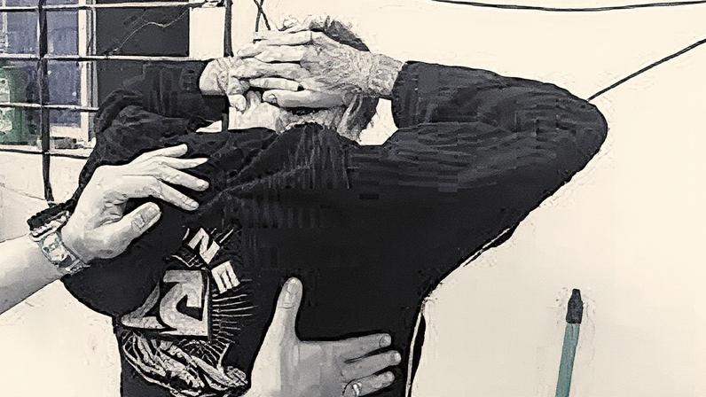 Polícia Civil de São Paulo prende homem acusado de fazer ameaças ao youtuber Felipe Bressanim Pereira, conhecido como Felca (Foto: Reprodução/DEIC)