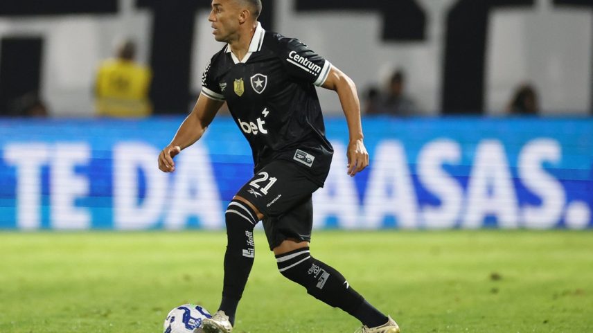 Marçal deve ser titular na zaga do Botafogo (Foto: Vítor Silva/Botafogo)