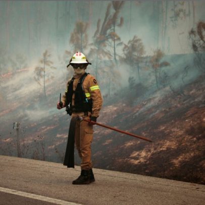Homem perde a vida em meio a incêndios devastadores em Portugal