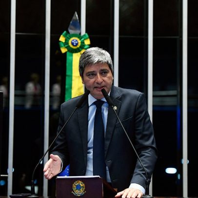 Líder do PL no Senado critica colegas após prisão de Bolsonaro
