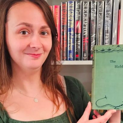 Edição rara de O Hobbit, avaliada em R$ 135 mil, é encontrada em casa no Reino Unido