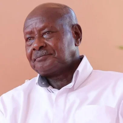 Estudante ugandense é preso por vídeo anti-Museveni no TikTok