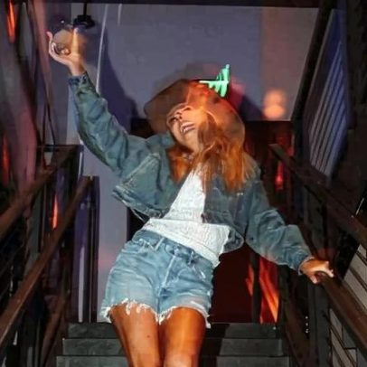 Brittany Mahomes celebra 30 anos com festa country ao lado de Taylor Swift em Nashville
