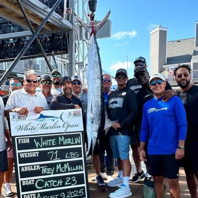 Michael Jordan compete em torneio de pesca milionário com detector de mentiras