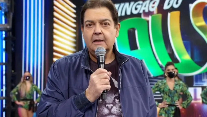 Fausto Silva apresenta o 'Domingão do Faustão', na Globo (Foto: Reprodução/TV Globo)