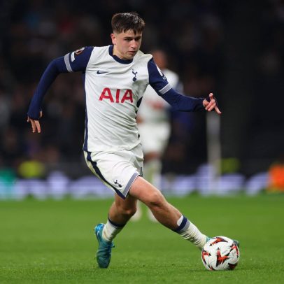 Rangers fecham acordo para contratar atacante Mikey Moore por empréstimo