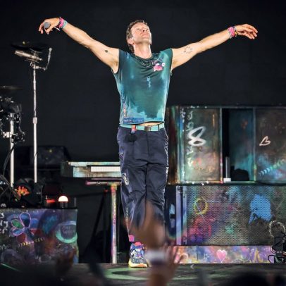 Chris Martin fala sobre sua sexualidade durante show do Coldplay