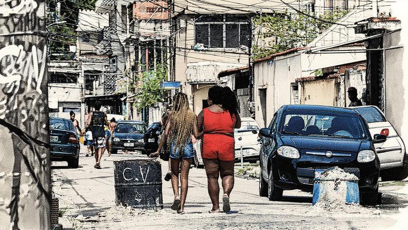 Barricada erguida por facção criminosa na Cidade de Deus, Zona Oeste do Rio (Foto: Reprodução)