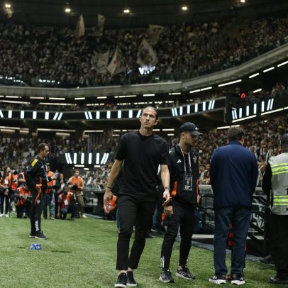 Filipe Luís defende Flamengo e critica pressão por títulos após eliminação na Copa