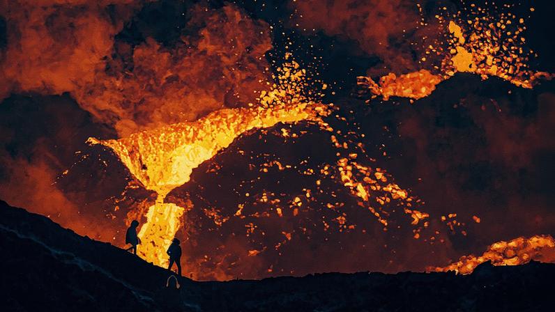 Erupções do vulcão Fagradalsfjall na Islândia, em 19 de março de 2021. (Foto: HRAUN/Getty Images)