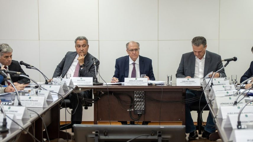 Reunião do vice-presidente Geraldo Alckmin com empresários e ministros (Foto: André Neiva/MDIC)