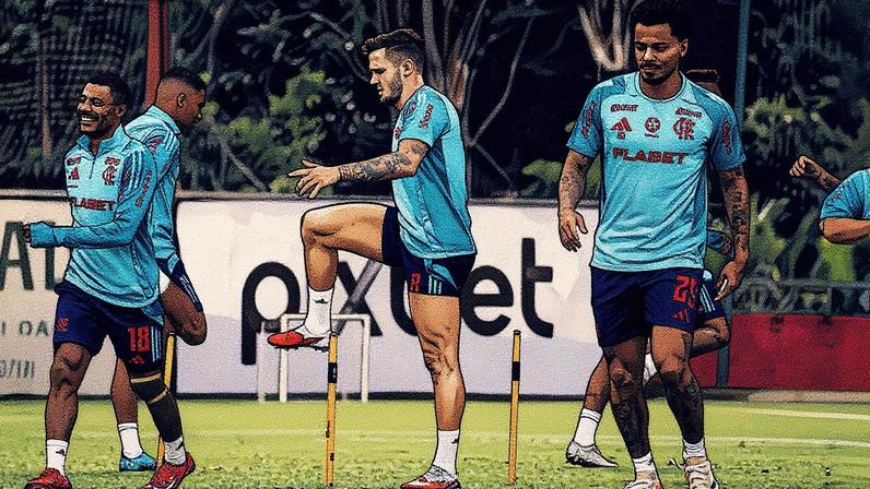 De la Cruz e Saúl treinam antes de Flamengo x Internacional pela Libertadores (Foto: Adriano Fontes/Flamengo)