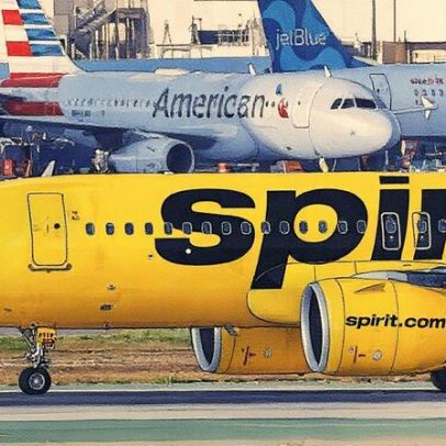 Spirit Airlines alerta sobre risco de falência sem novo aporte financeiro
