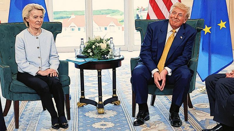 O presidente dos EUA, Donald Trump, se encontra com a presidente da Comissão Europeia, Ursula von der Leyen, em Turnberry, Escócia, Reino Unido, em 27 de julho de 2025. (Foto: Evelyn Hockstein | Reuters)