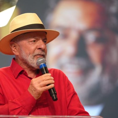 Lula prestigia posse do novo presidente do PT em Brasília