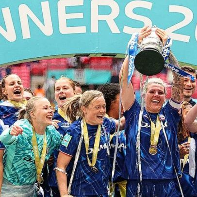 Clubes da Premier League driblam regras financeiras para aumentar investimentos