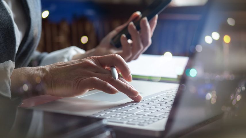 Buscar emprego é lícito e não supõe um incumplimiento legal, pero puede generar un ambiente hostil. (Foto: Natali_Mis (Getty Images))