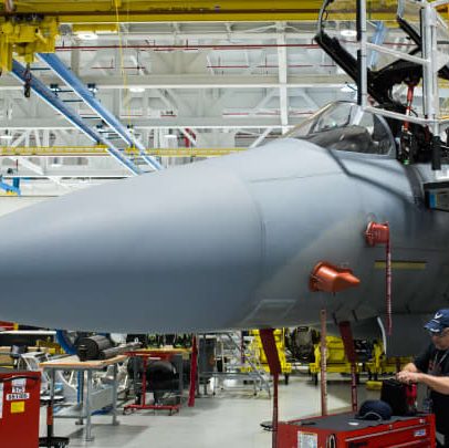 Mais de 3 mil trabalhadores da Boeing entram em greve após rejeitar contrato