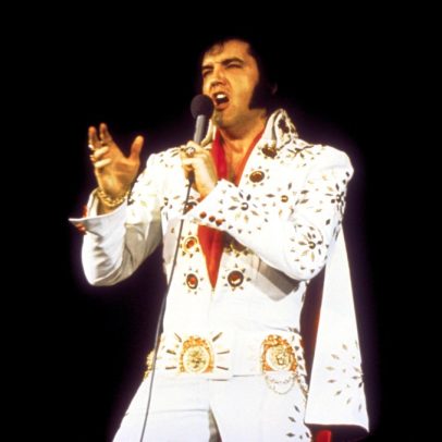 Loja oficial de Elvis Presley lança novas camisetas, moletons e produtos exclusivos