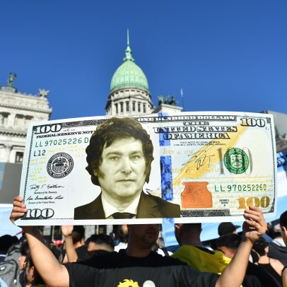 Dólar atinge recorde histórico na Argentina e gera preocupações econômicas
